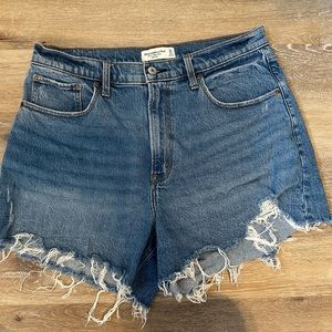 Abercrombie & Fitch 4” High Rise Mom Short